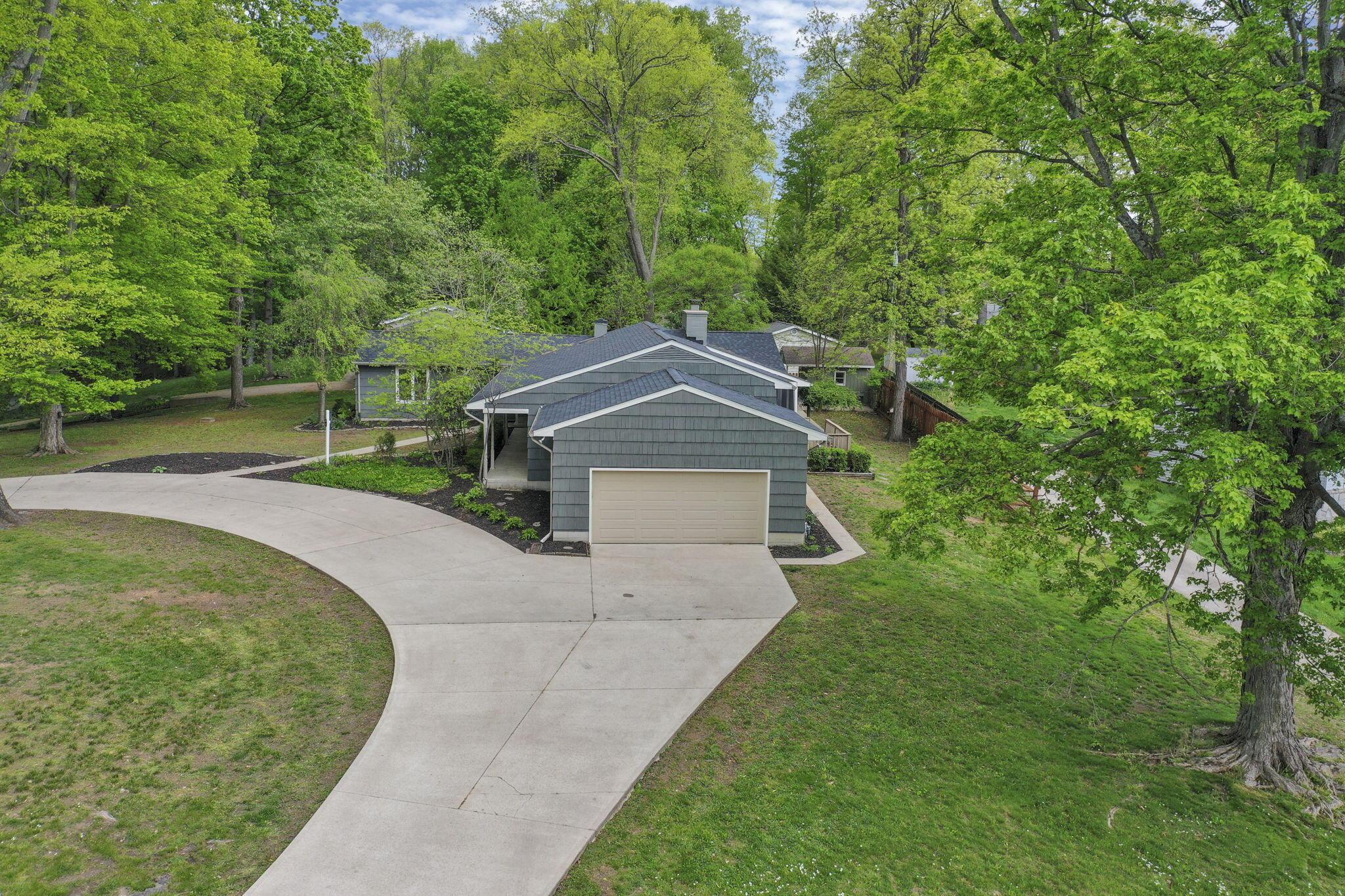 1364 Longwood Drive, Lancaster, Ohio image 46