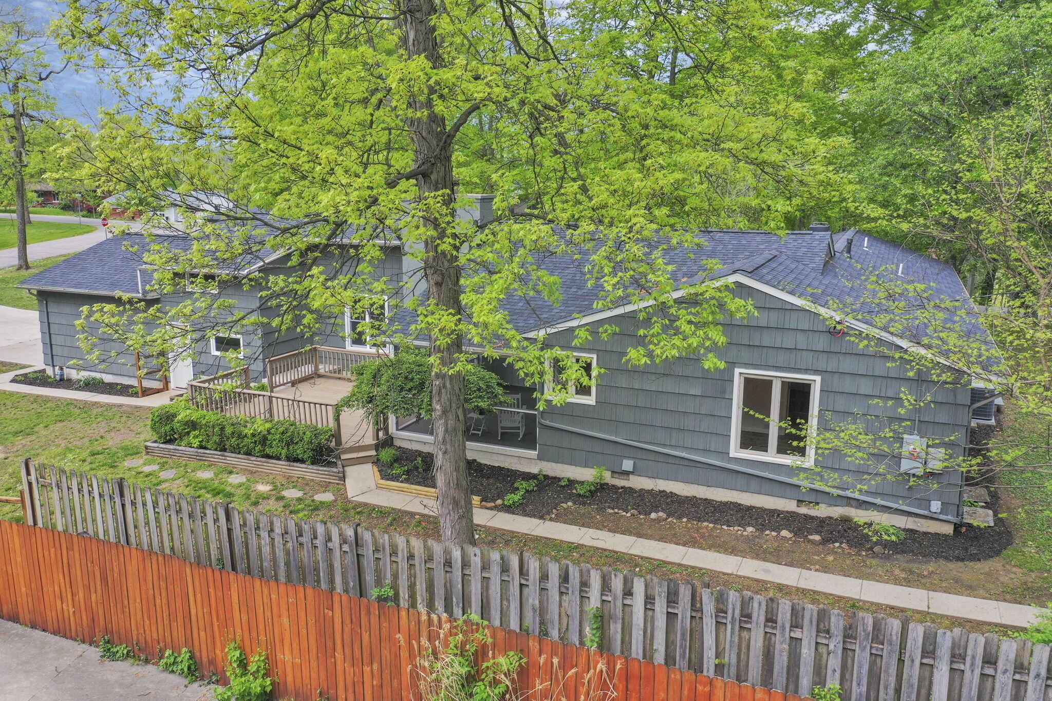 1364 Longwood Drive, Lancaster, Ohio image 43