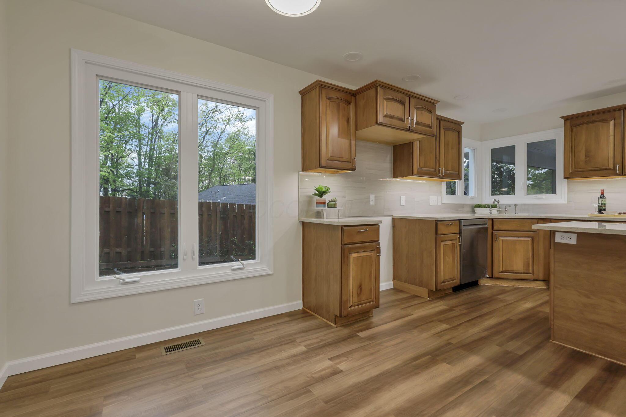 1364 Longwood Drive, Lancaster, Ohio image 14