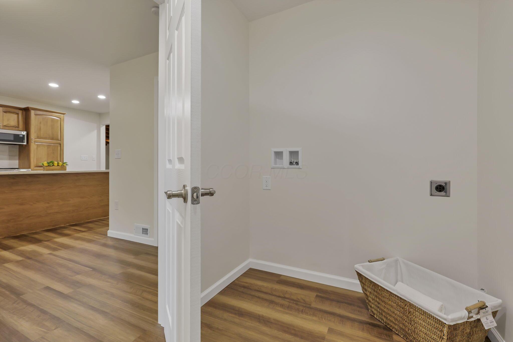 1364 Longwood Drive, Lancaster, Ohio image 33