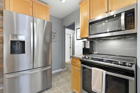 Tiny photo for 53 E Beechwold Boulevard, Columbus, OH 43214 (MLS # 226000502)