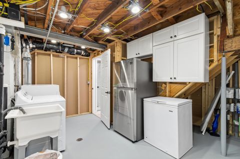 Tiny photo for 53 E Beechwold Boulevard, Columbus, OH 43214 (MLS # 226000502)