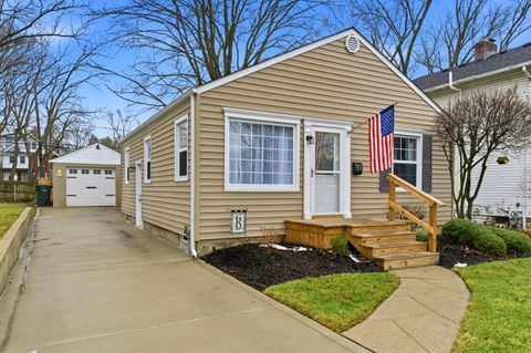 Photo of 53 E Beechwold Boulevard, Columbus, OH 43214 (MLS # 226000502)