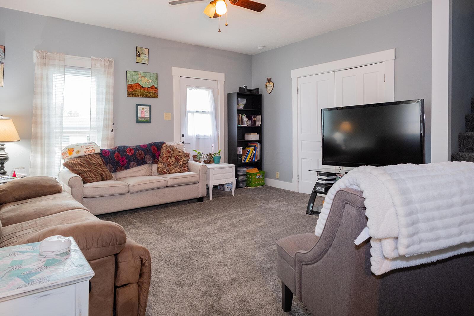9 W 1st Street, Christiansburg, Ohio image 32