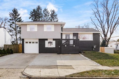 Photo of 1451 Merton Drive, Columbus, OH 43229 (MLS # 226002386)