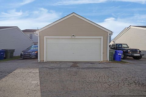 Tiny photo for 464 Assembly Street 53 #53, Galloway, OH 43119 (MLS # 225040567)