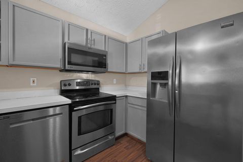 Tiny photo for 464 Assembly Street 53 #53, Galloway, OH 43119 (MLS # 225040567)