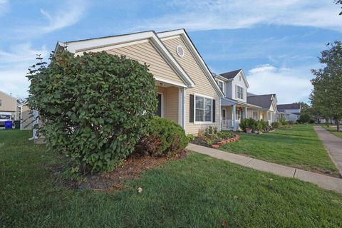 Tiny photo for 464 Assembly Street 53 #53, Galloway, OH 43119 (MLS # 225040567)