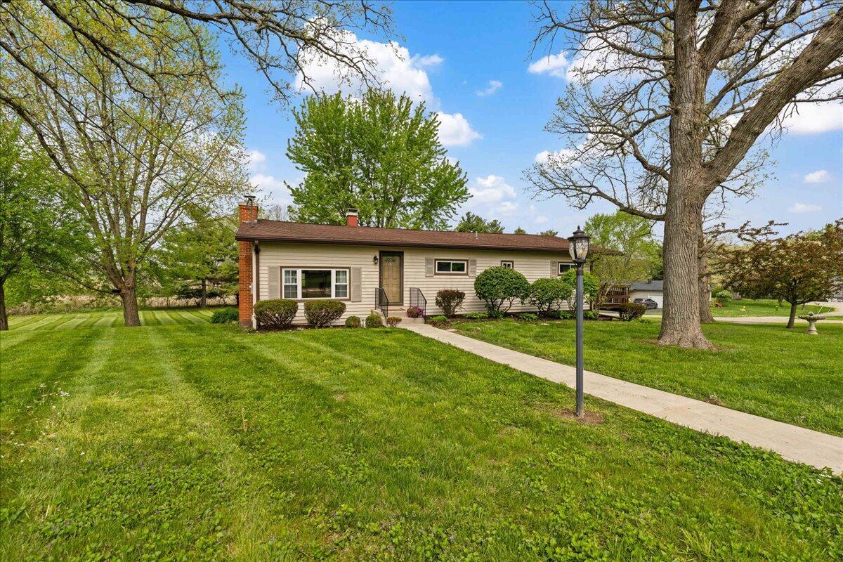 1955 Lakeview Drive, South Vienna, Ohio image 1