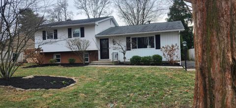 Photo of 341 Canyon Drive N, Columbus, OH 43214 (MLS # 226001305)
