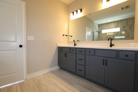 Tiny photo for 4541 Corsican E, Hilliard, OH 43026 (MLS # 226022105)