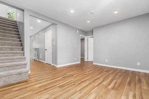 Tiny photo for 2173 N Lexington Avenue, Columbus, OH 43211 (MLS # 225037365)