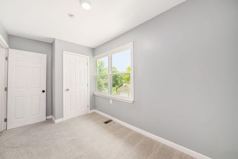 Tiny photo for 2173 N Lexington Avenue, Columbus, OH 43211 (MLS # 225037365)