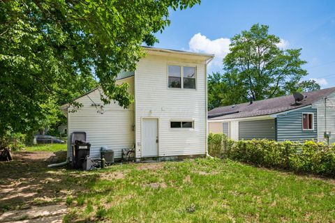 Tiny photo for 2173 N Lexington Avenue, Columbus, OH 43211 (MLS # 225037365)