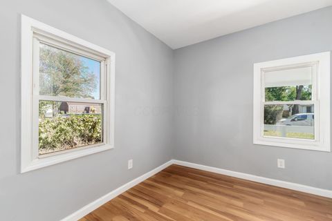 Tiny photo for 2173 N Lexington Avenue, Columbus, OH 43211 (MLS # 225037365)