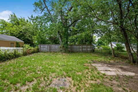 Tiny photo for 2173 N Lexington Avenue, Columbus, OH 43211 (MLS # 225037365)