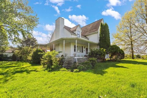 Photo of 2920 Burnside Road NW, Johnstown, OH 43031 (MLS # 226012016)