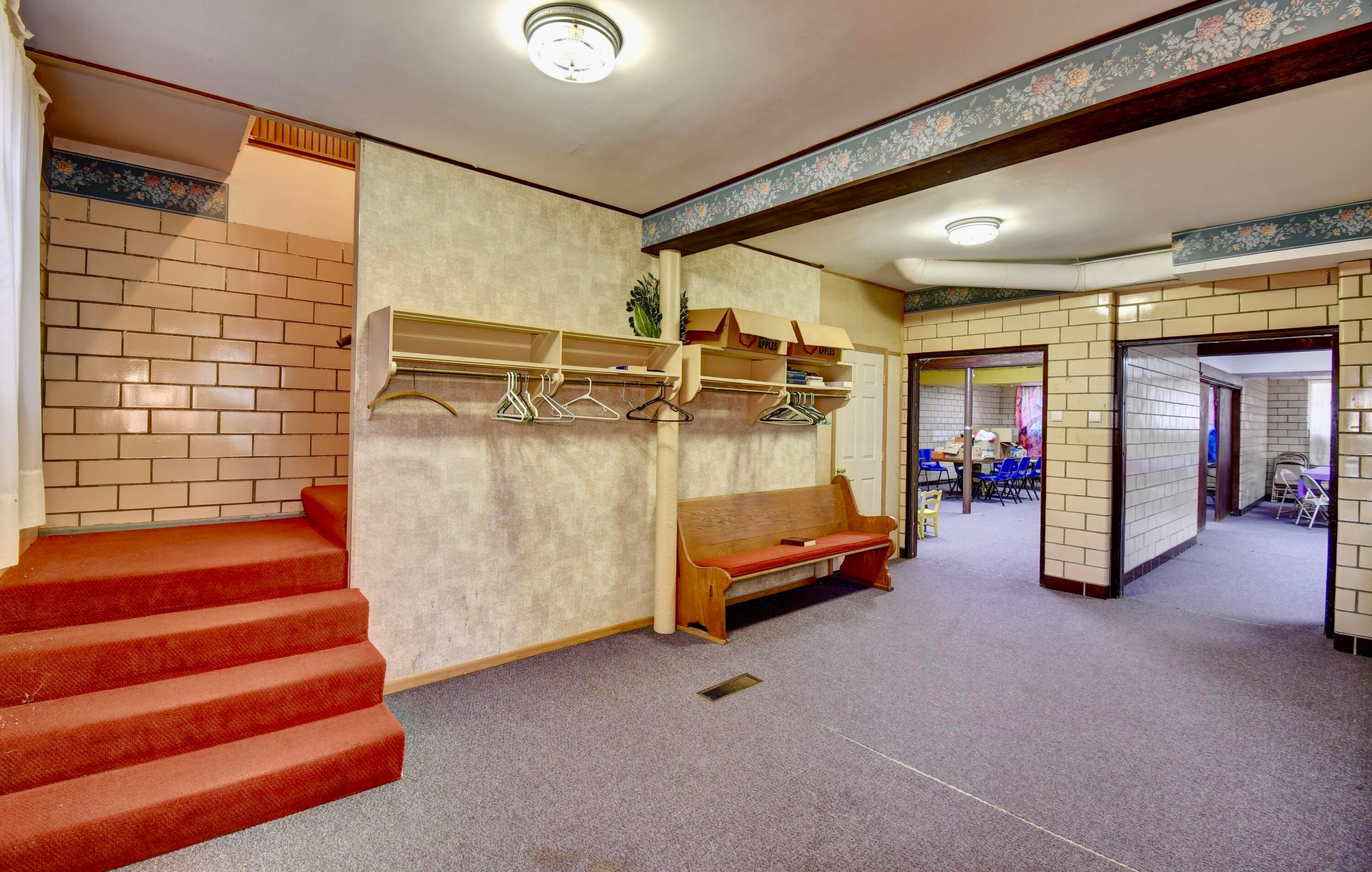 12440 Mary Street St, Howard, Ohio image 25