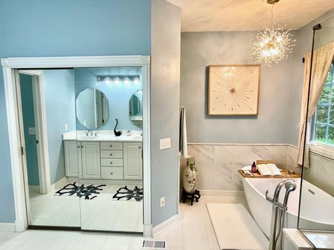 Tiny photo for 5386 Medallion Drive W, Westerville, OH 43082 (MLS # 225039497)