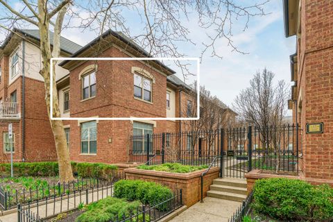 Photo of 36 W Russell Street, Columbus, OH 43215 (MLS # 226007259)