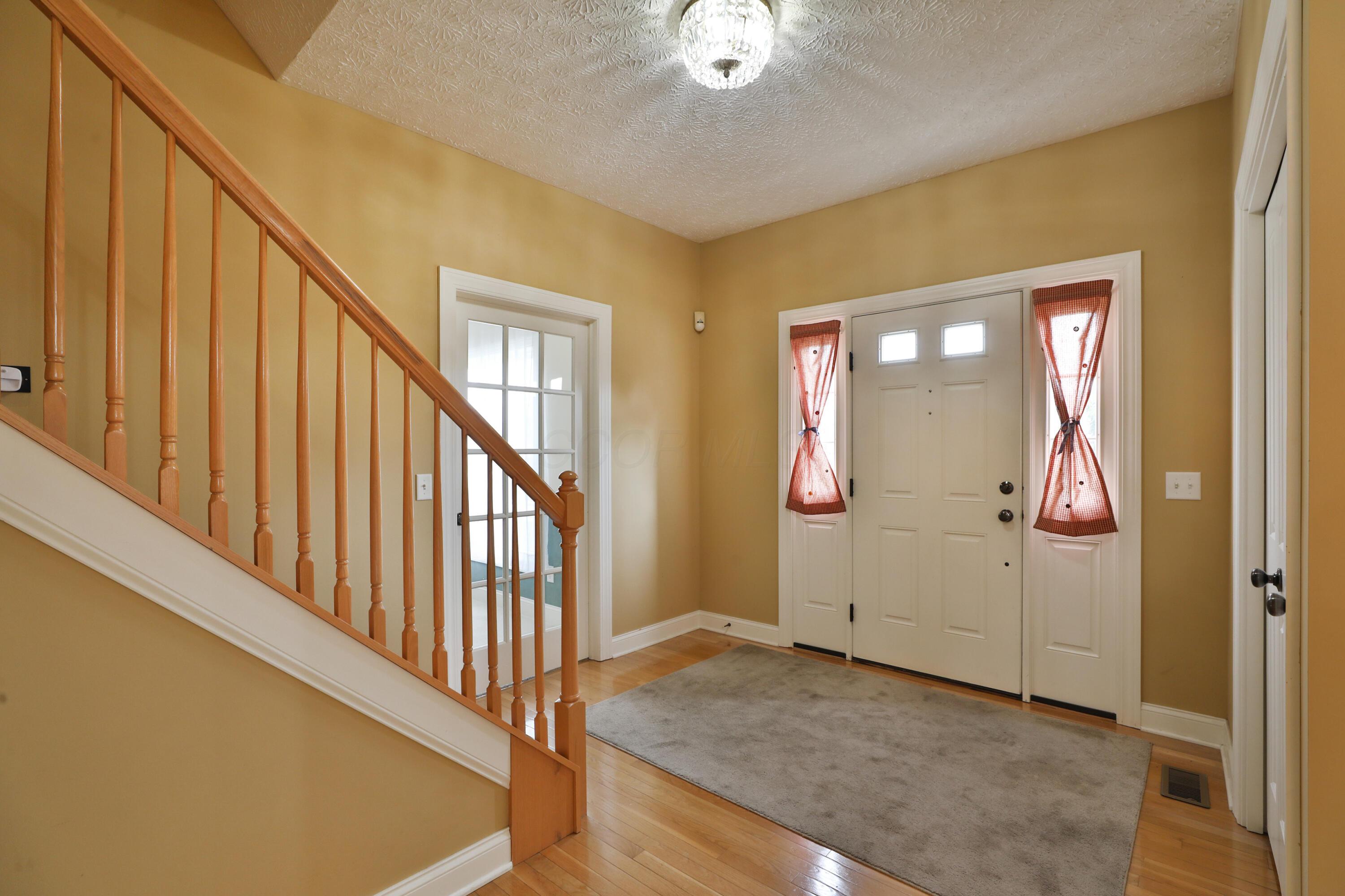 58 Corbin Drive, Granville, Ohio image 3