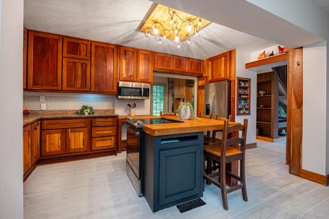Tiny photo for 28091 Mckee Road, Frazeysburg, OH 43822 (MLS # 226031574)