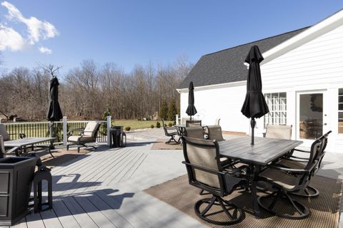 Tiny photo for 25 Stonesthrow Court, Alexandria, OH 43001 (MLS # 226005246)