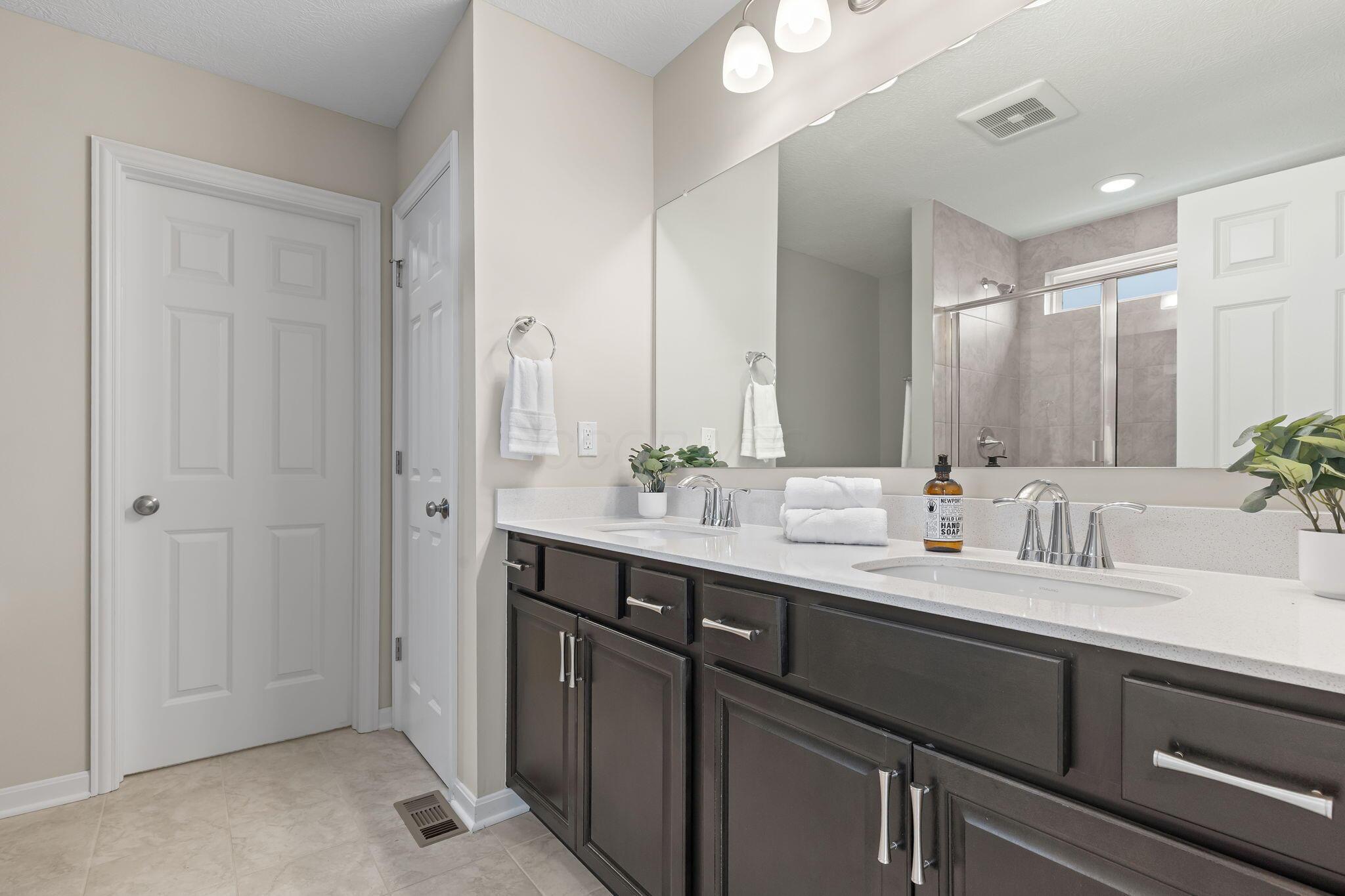 1484 Aerotrain Court, Plain City, Ohio image 34