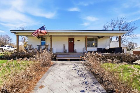 Photo of 80 Carlisle Avenue, Springfield, OH 45504 (MLS # 226008844)