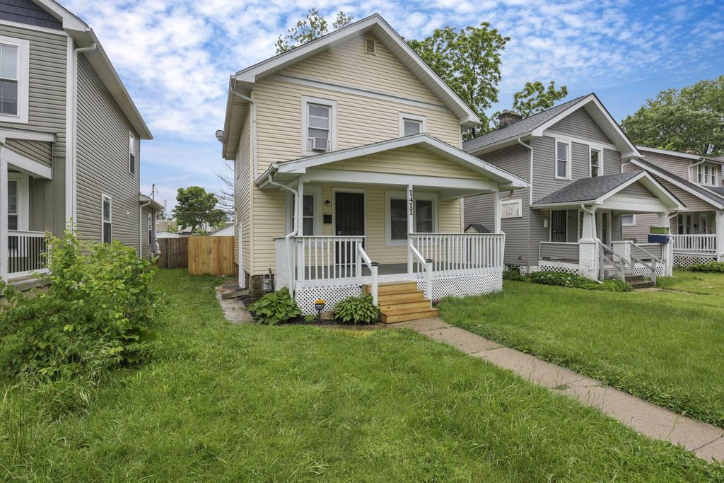 Photo of 1411 Genessee Avenue, Columbus, OH 43211 (MLS # 226018581)