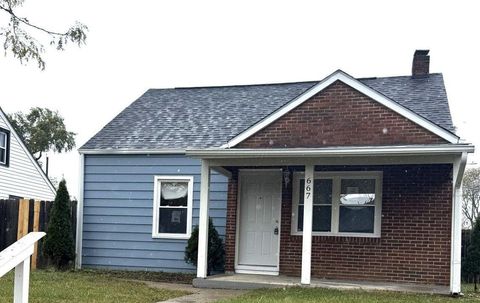 Tiny photo for 667 S Oakley Avenue, Columbus, OH 43204 (MLS # 226000907)