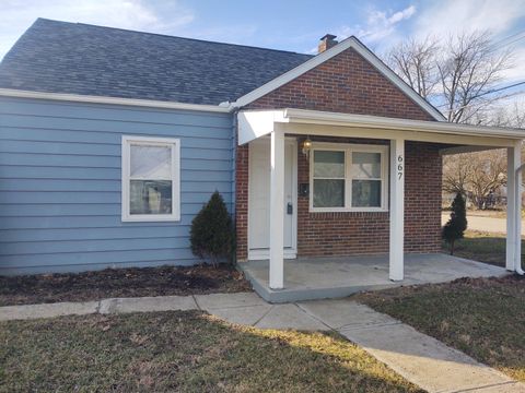 Photo of 667 S Oakley Avenue, Columbus, OH 43204 (MLS # 226000907)