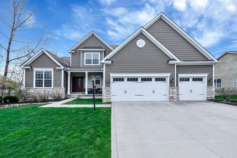 Photo of 1669 Forest View Drive, Pataskala, OH 43062 (MLS # 226008570)