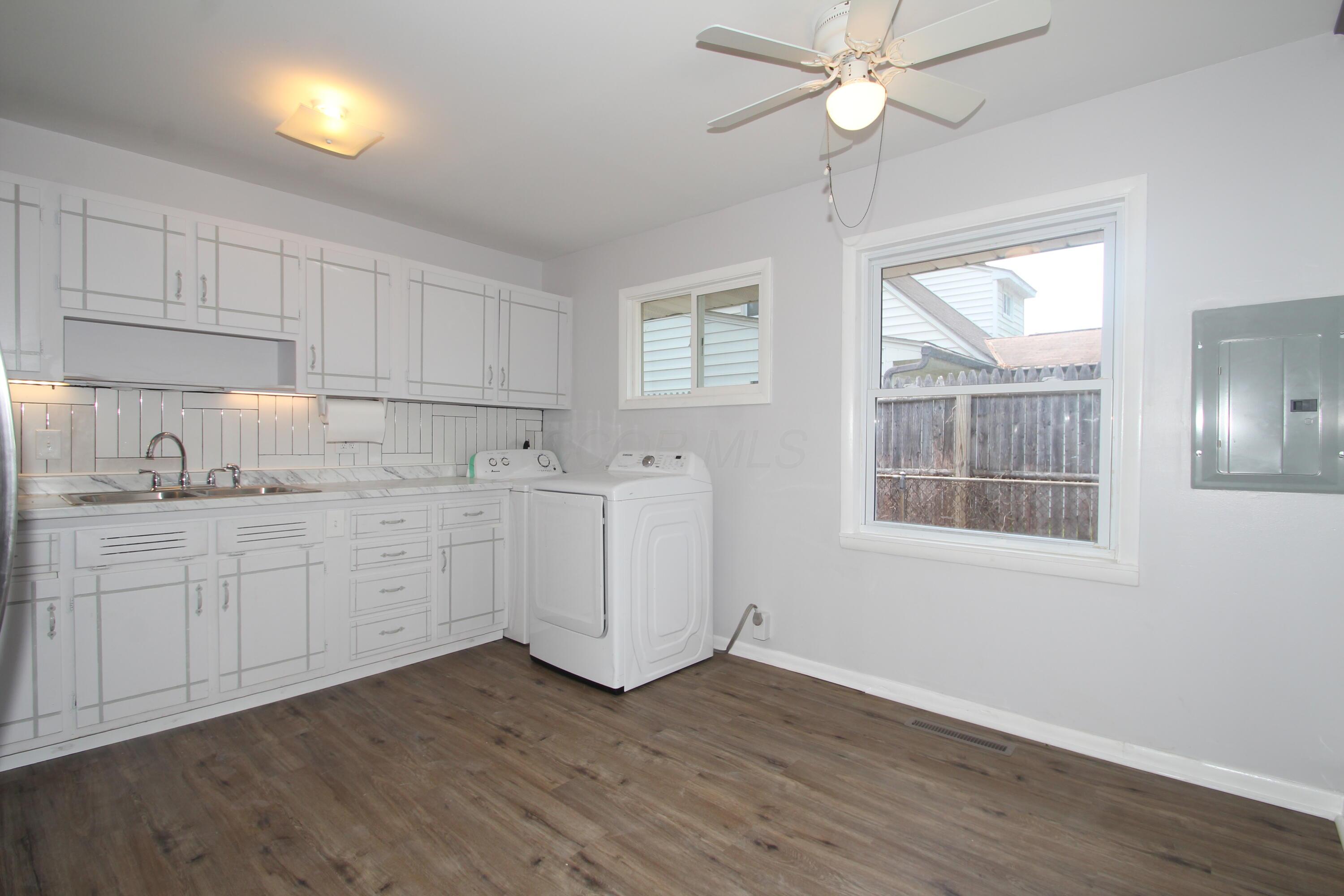4379 Brookgrove Drive, Grove City, Ohio image 14