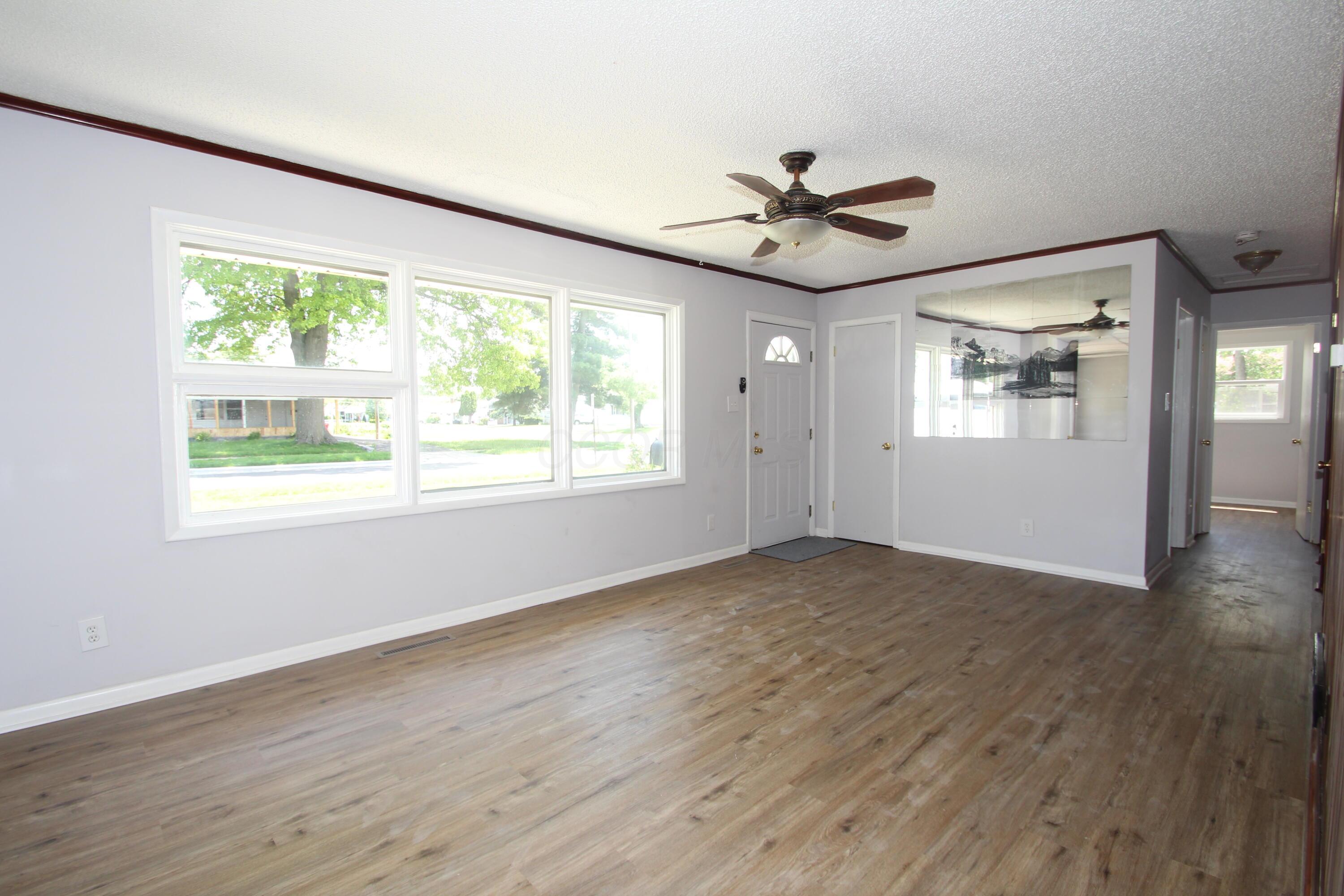 4379 Brookgrove Drive, Grove City, Ohio image 3