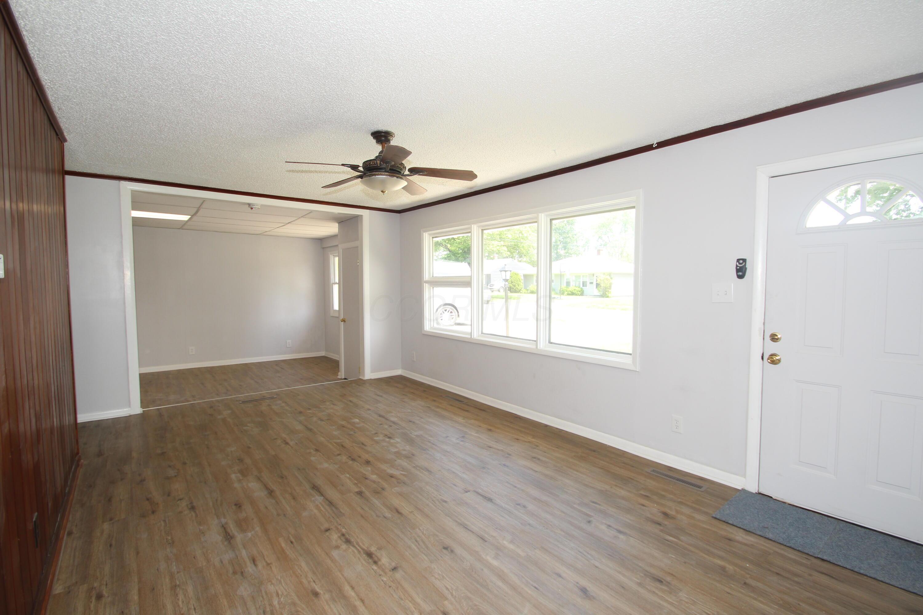 4379 Brookgrove Drive, Grove City, Ohio image 4