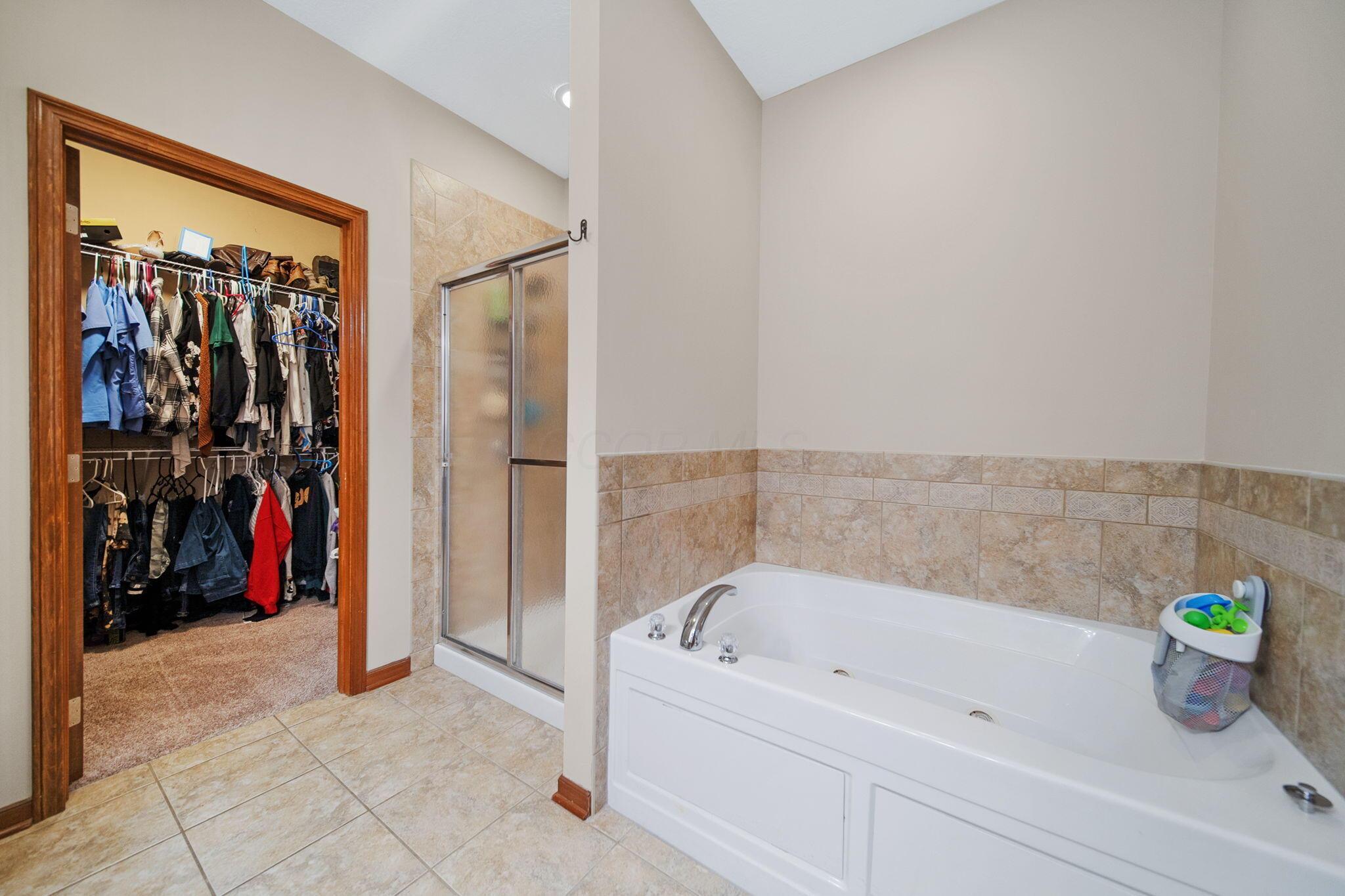 12094 Beech Tree Court, Thornville, Ohio image 28