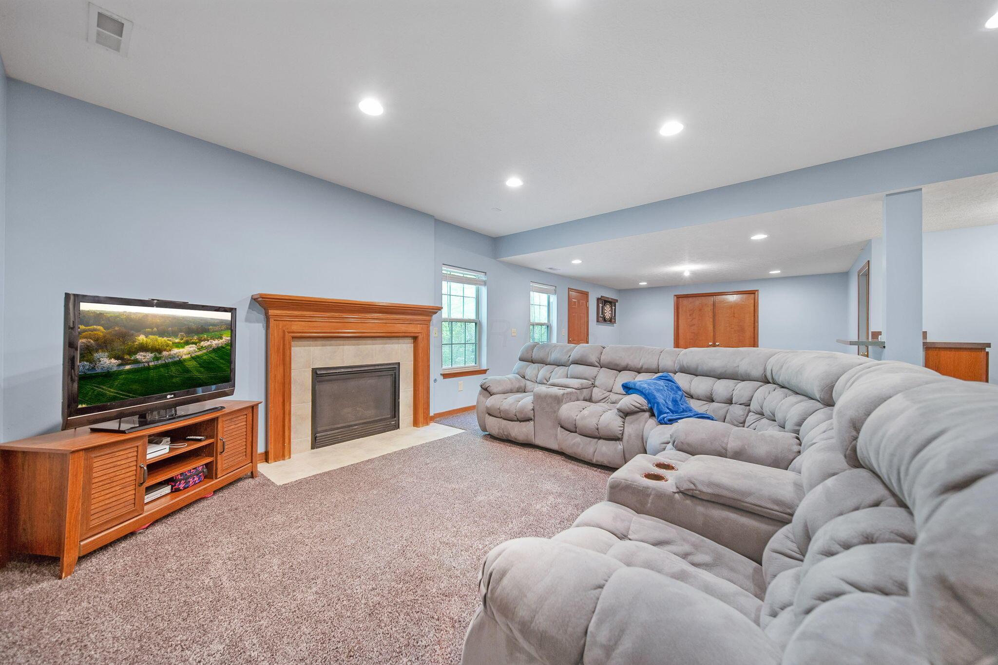12094 Beech Tree Court, Thornville, Ohio image 48