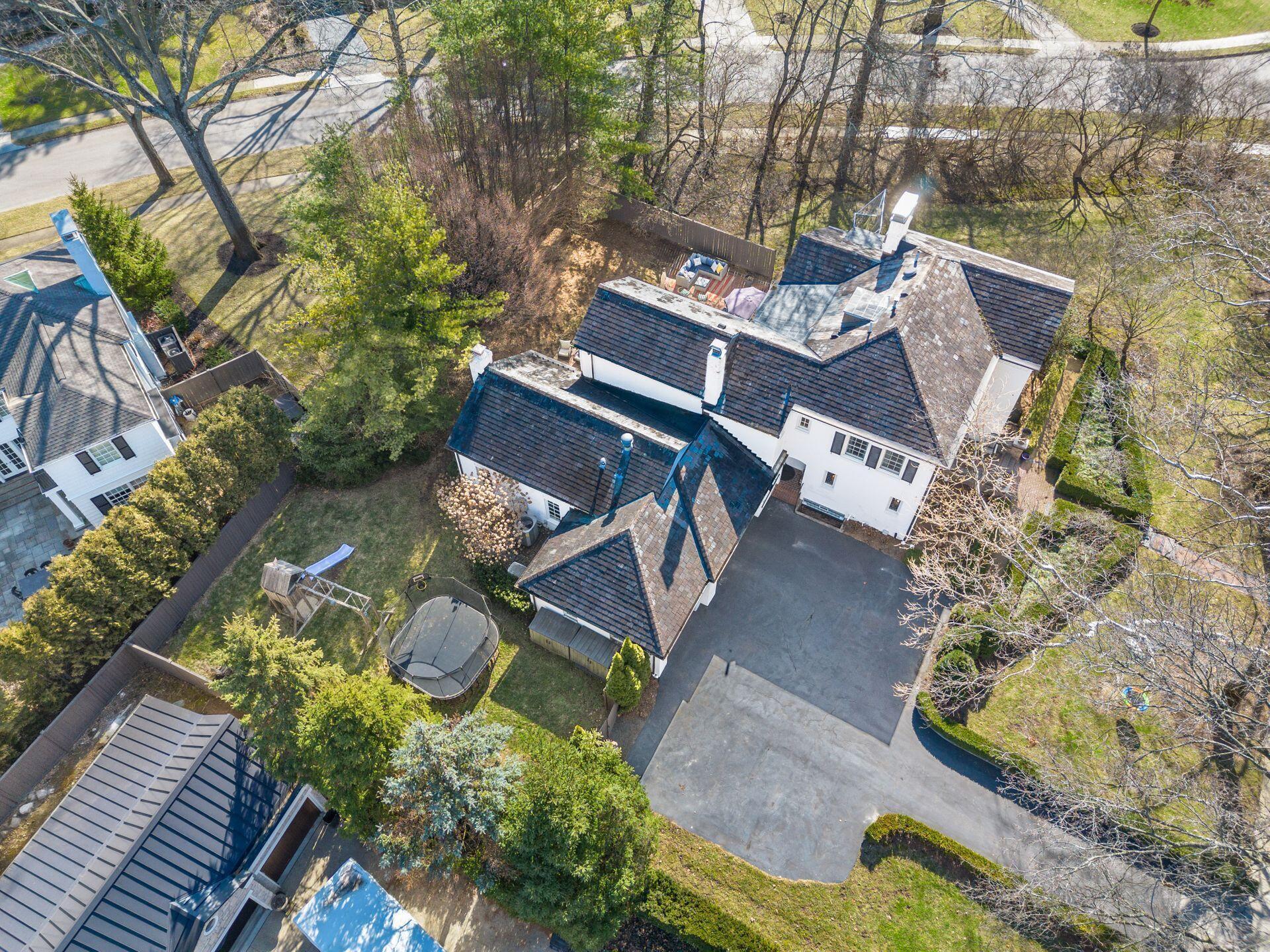 250 Ashbourne Road, Bexley, Ohio image 8