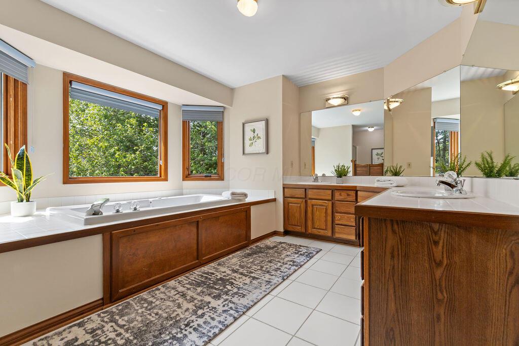 7113 Timberview Drive, Dublin, Ohio image 31
