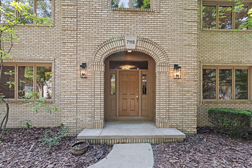 7113 Timberview Drive, Dublin, Ohio image 2