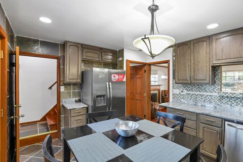 Tiny photo for 1751 Bide A Wee Park Avenue, Columbus, OH 43205 (MLS # 225037444)