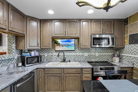 Tiny photo for 1751 Bide A Wee Park Avenue, Columbus, OH 43205 (MLS # 225037444)