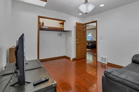 Tiny photo for 1751 Bide A Wee Park Avenue, Columbus, OH 43205 (MLS # 225037444)