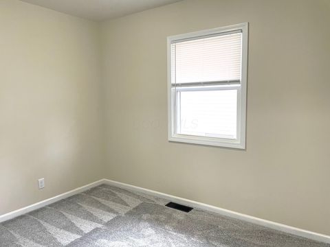 Tiny photo for 215 Summitview Drive, Lancaster, OH 43130 (MLS # 226002561)