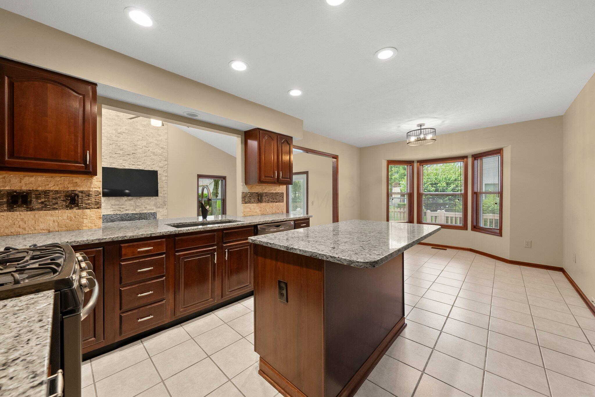 4653 Goodman Street, Grove City, Ohio image 12