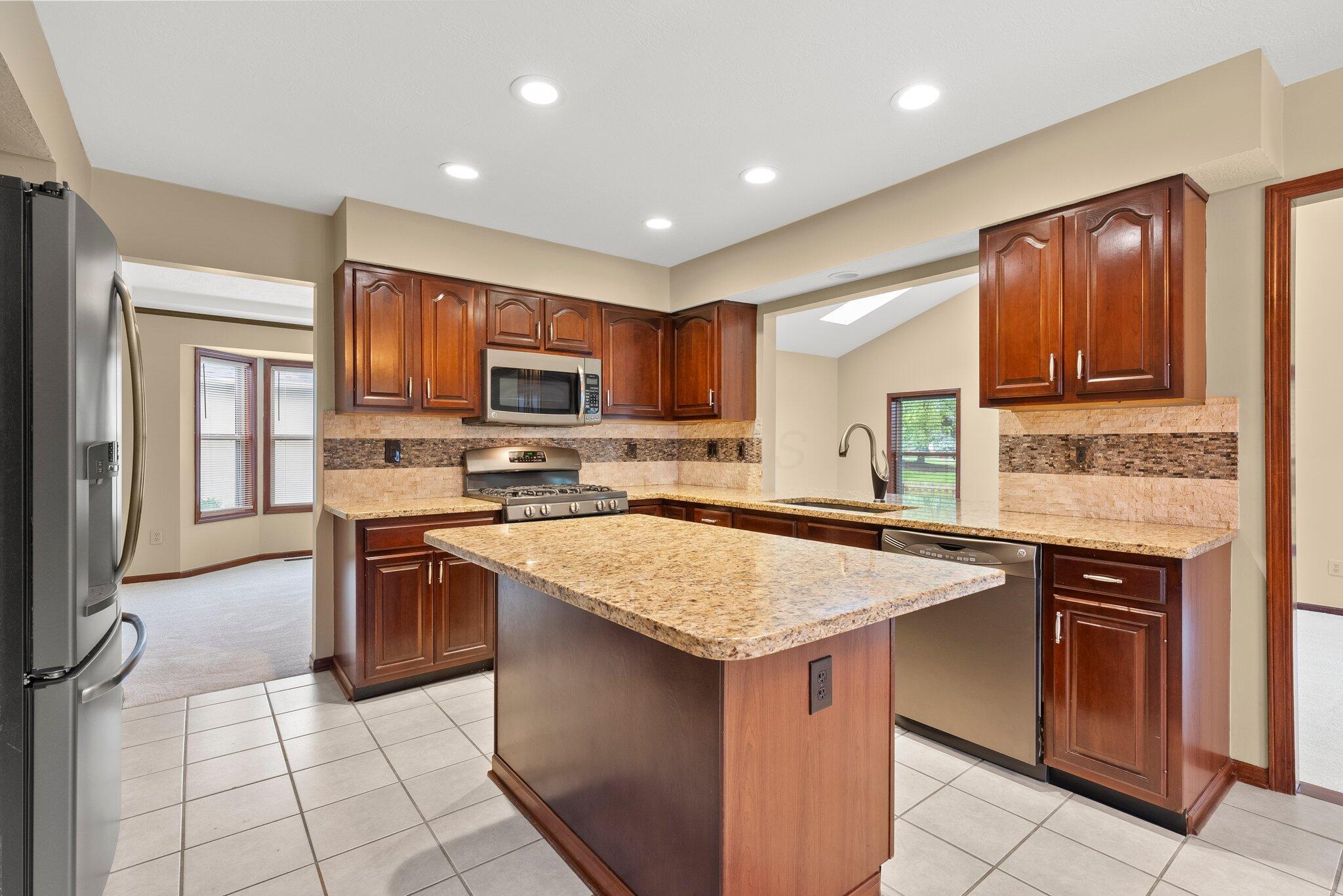 4653 Goodman Street, Grove City, Ohio image 14