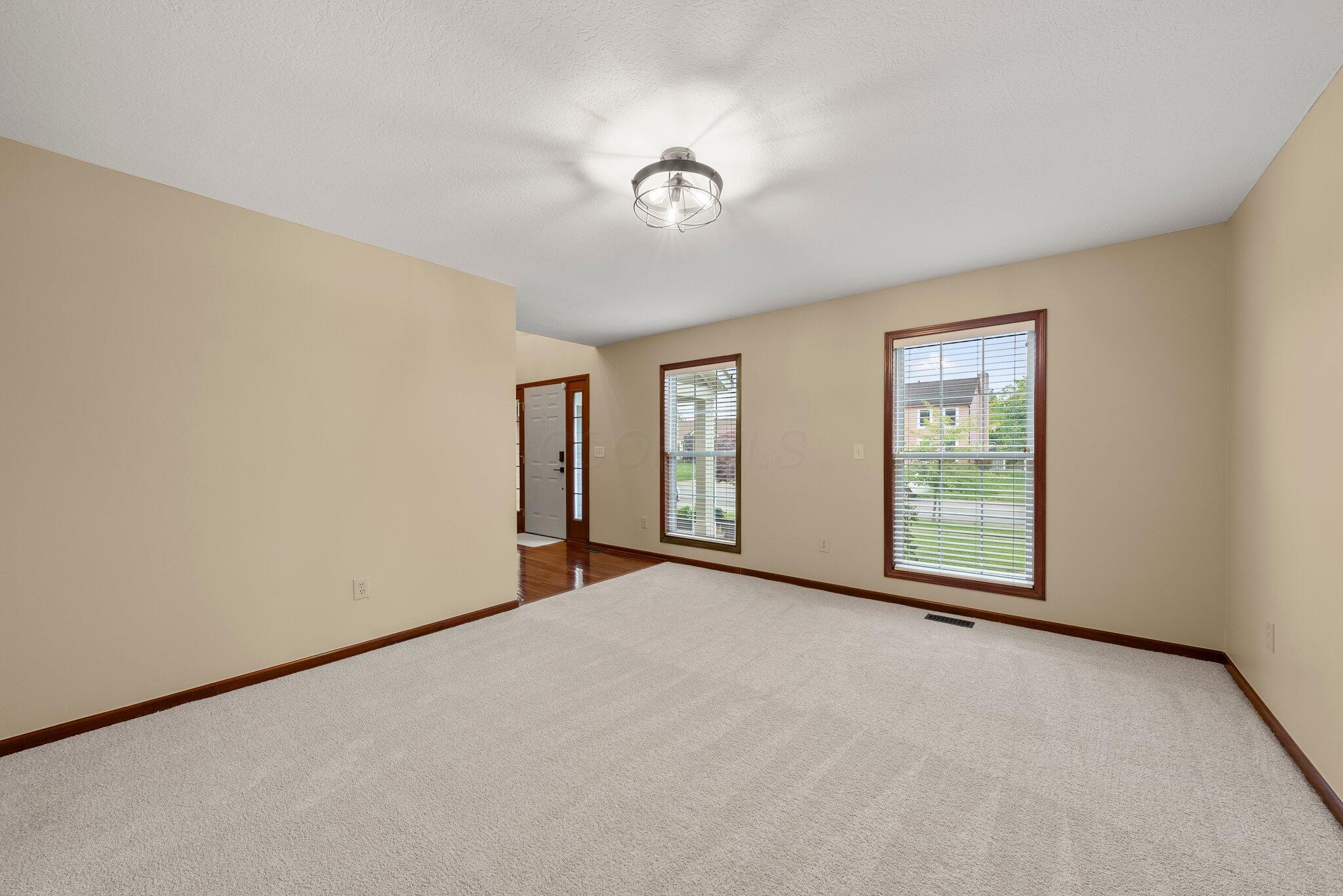 4653 Goodman Street, Grove City, Ohio image 9