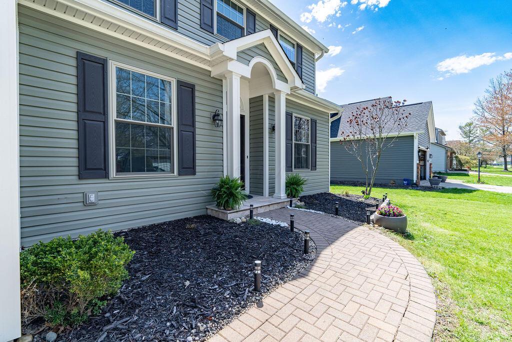 Hilliard, Ohio 43026, United States, 4 Bedrooms Bedrooms, ,3 BathroomsBathrooms,Residential,Contingent,113051