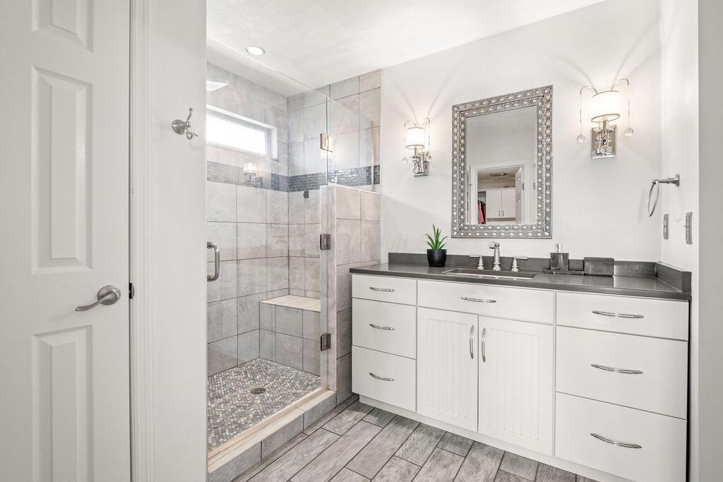 Hilliard, Ohio 43026, United States, 4 Bedrooms Bedrooms, ,3 BathroomsBathrooms,Residential,Contingent,113051